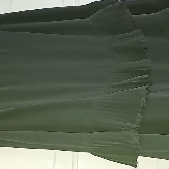 Express Frill Skirt - Picture 6 of 8